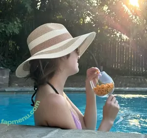 Laura Marano / lauramarano nude photo #0277