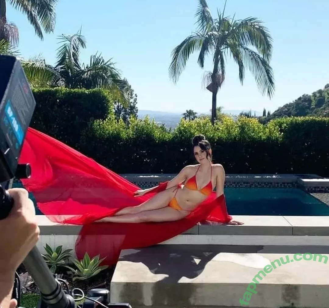 Laura Marano nude photo #0021 (lauramarano)