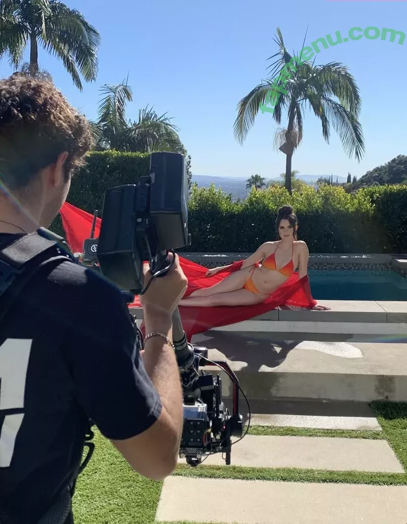 Laura Marano nude photo #0025 (lauramarano)