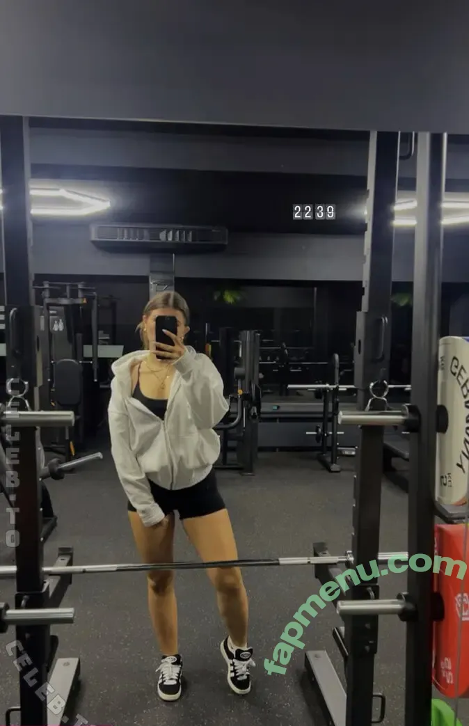 Laura Marie Röhrig nude photo #0093 (lauraaroehrig / lauraroehrig / xlauraroehrig)