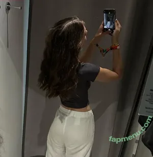 Laura Marie Soons / laurachesnok nude photo #0020