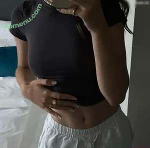 Laura Marie Soons / laurachesnok nude photo #0022