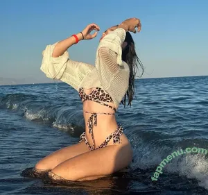 Laura Marie Soons / laurachesnok nude photo #0036