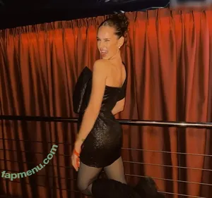 Laura Marie Soons / laurachesnok nude photo #0098