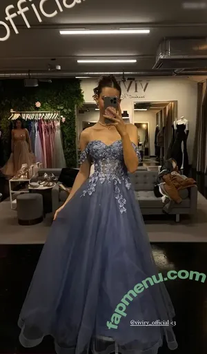 Laura Marie Soons / laurachesnok nude photo #0125