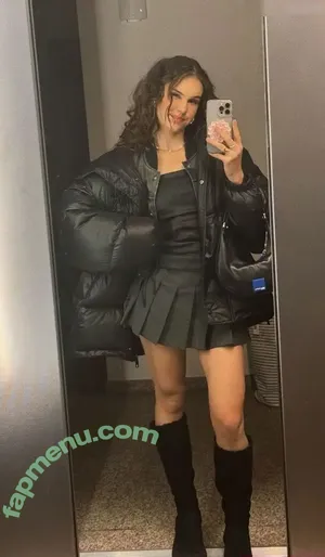 Laura Marie Soons / laurachesnok nude photo #0168