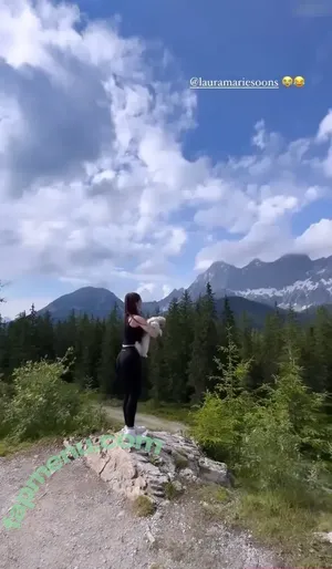 Laura Marie Soons / laurachesnok nude photo #0207