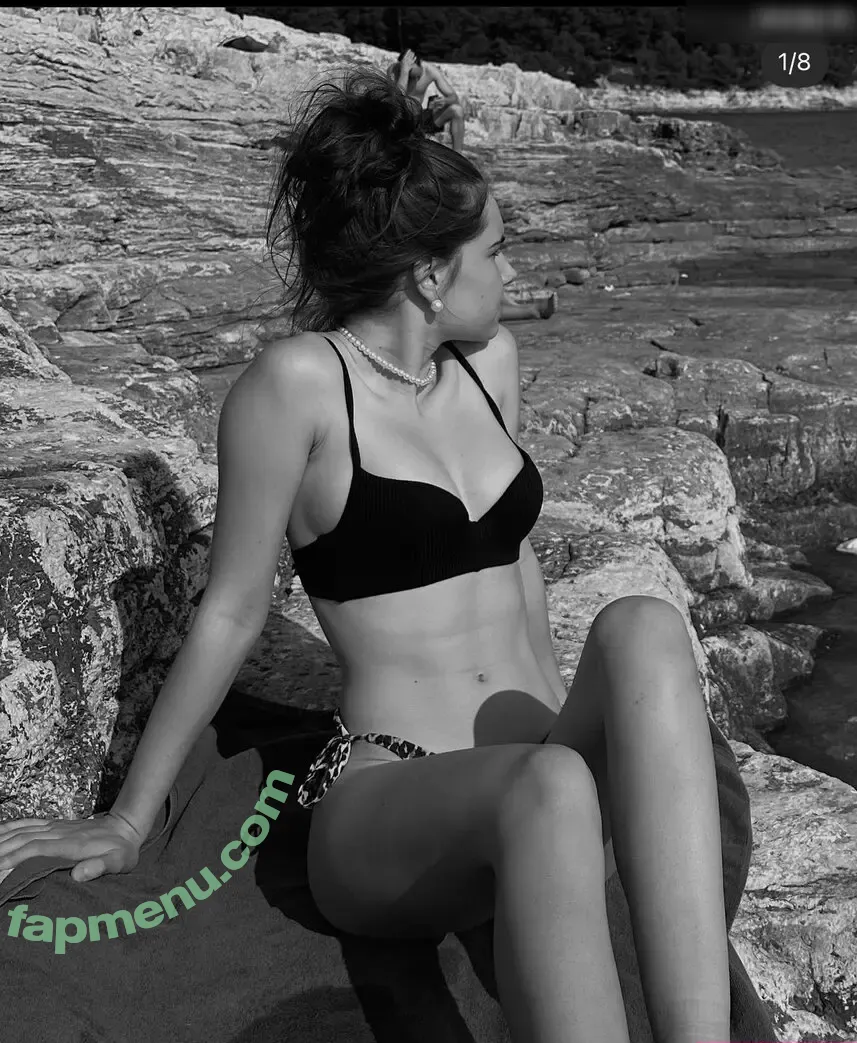 Laura Marie Soons nude photo #0014 (laurachesnok)