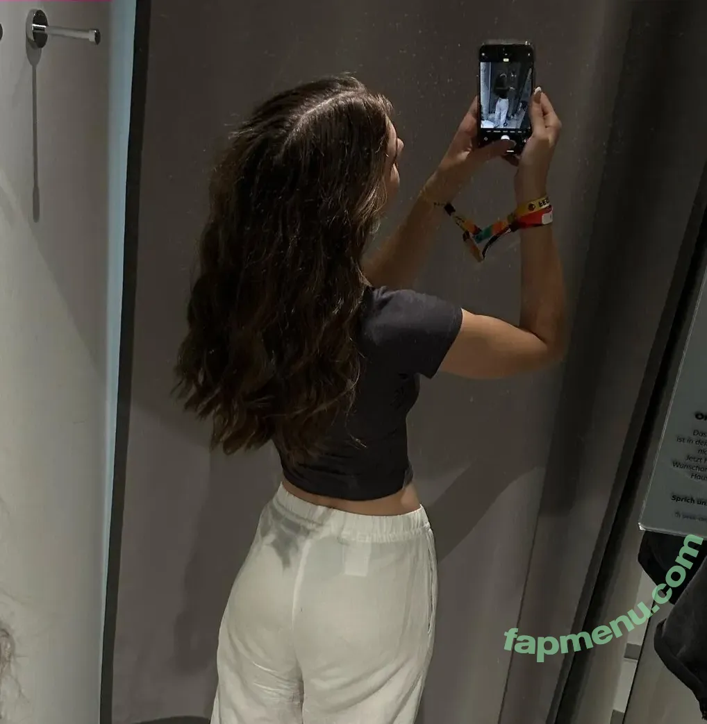 Laura Marie Soons nude photo #0020 (laurachesnok)