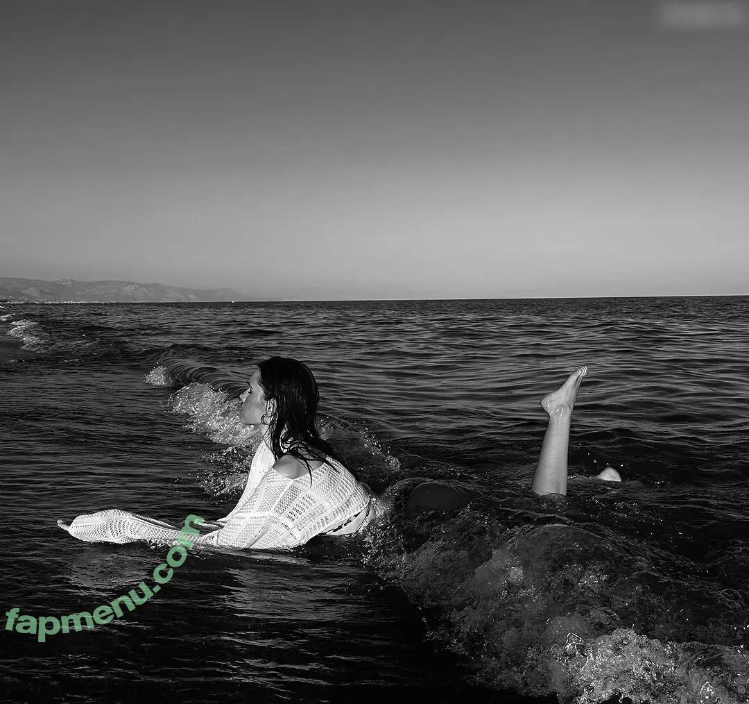 Laura Marie Soons nude photo #0037 (laurachesnok)