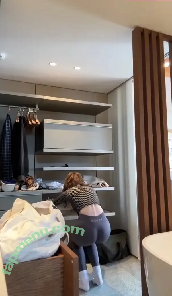 Laura Marie Soons nude photo #0217 (laurachesnok)