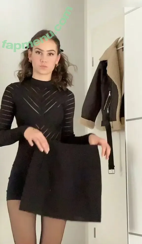 Laura Marie Soons nude photo #0243 (laurachesnok)