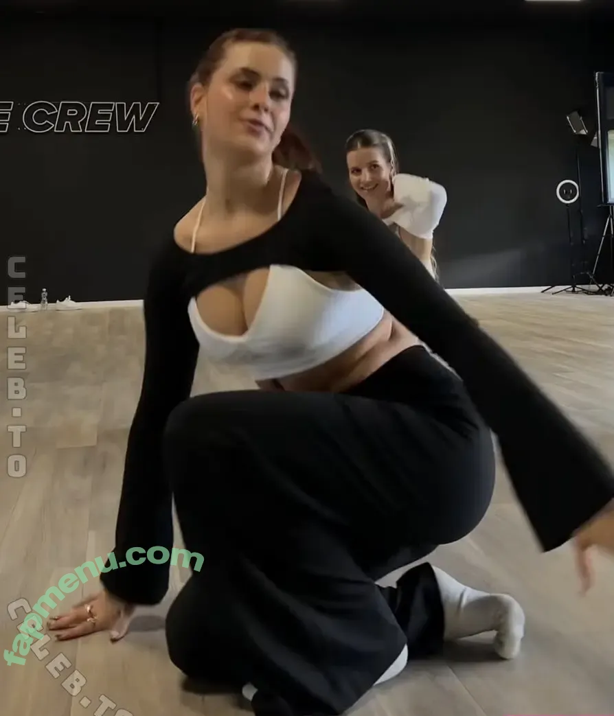 Laura Michelle nude photo #0129 (lauramichellee / lauramichelleee)