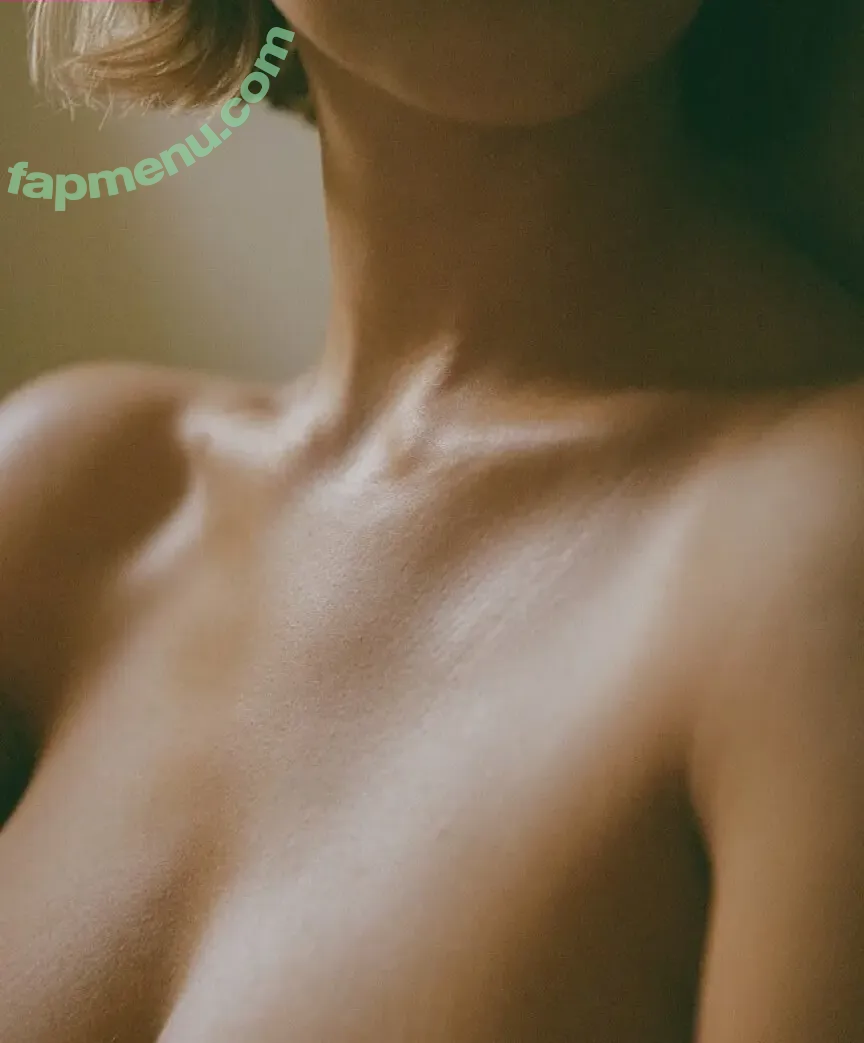 Laura Oganessian nude photo #0364 (lauraoganessian)