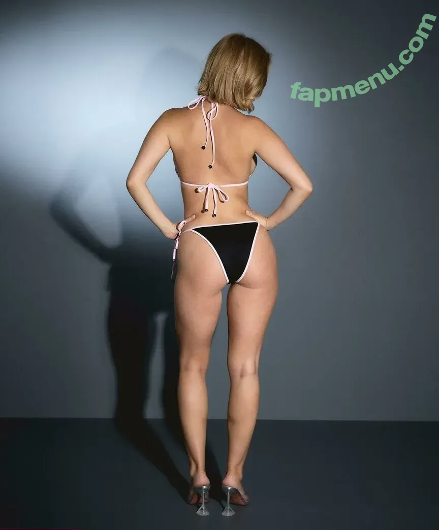 Laura Oganessian nude photo #0476 (lauraoganessian)