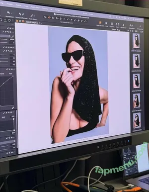 Laura Pausini / laurapausini nude photo #0025