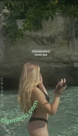 laura__pkr / laura_pkr nude photo #0140