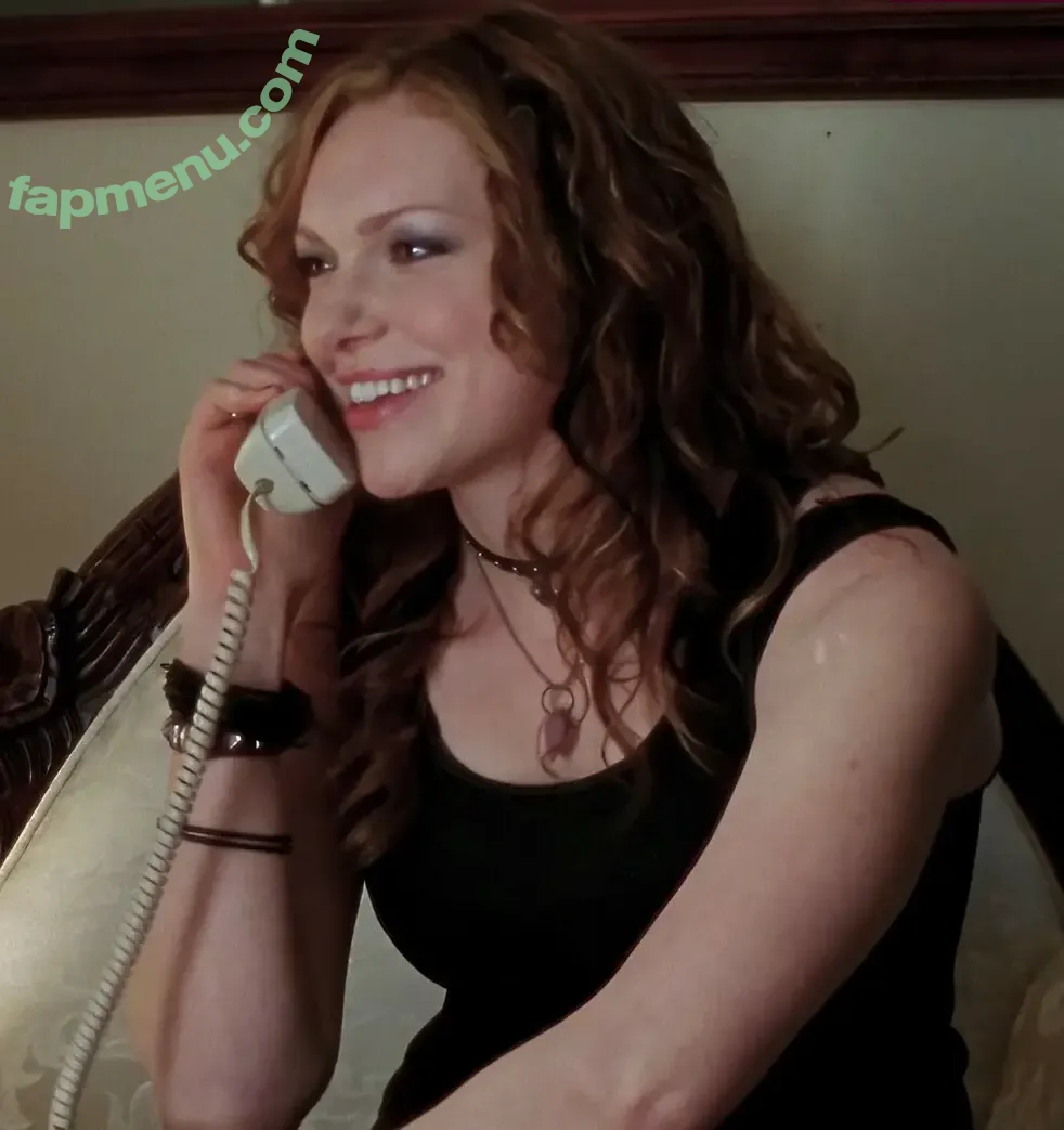 Laura Prepon nude photo #0085 (bomatopia / lauraprepon)