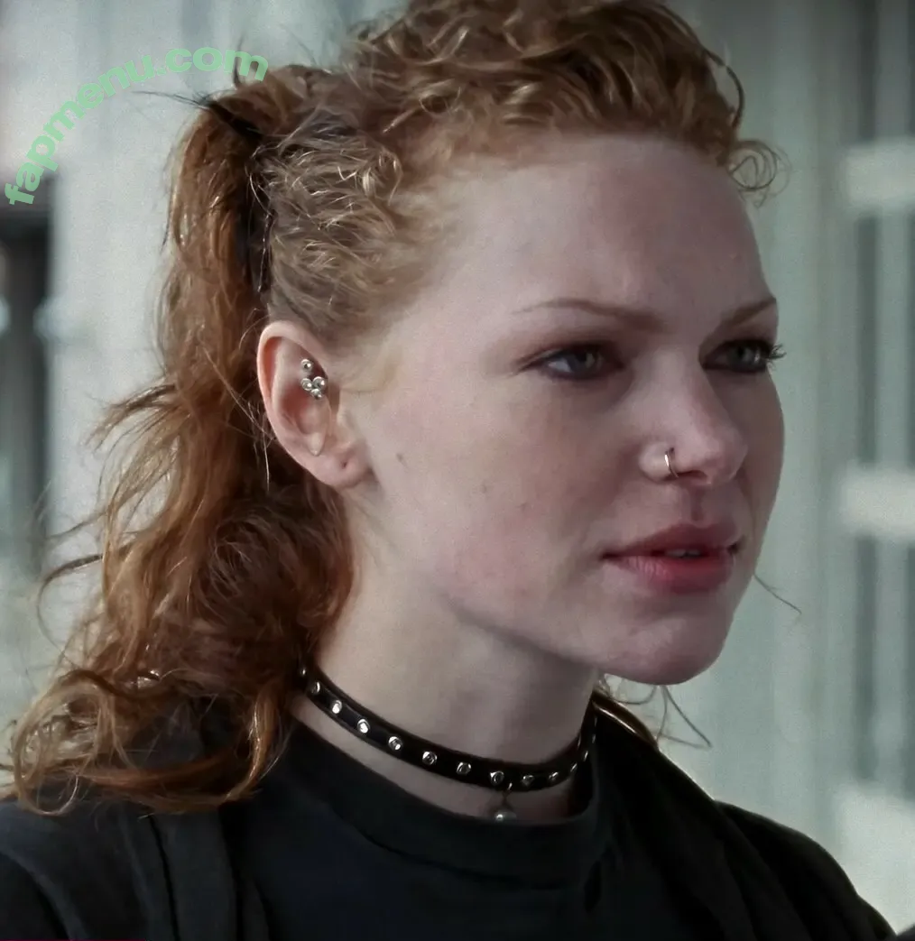 Laura Prepon nude photo #0113 (bomatopia / lauraprepon)