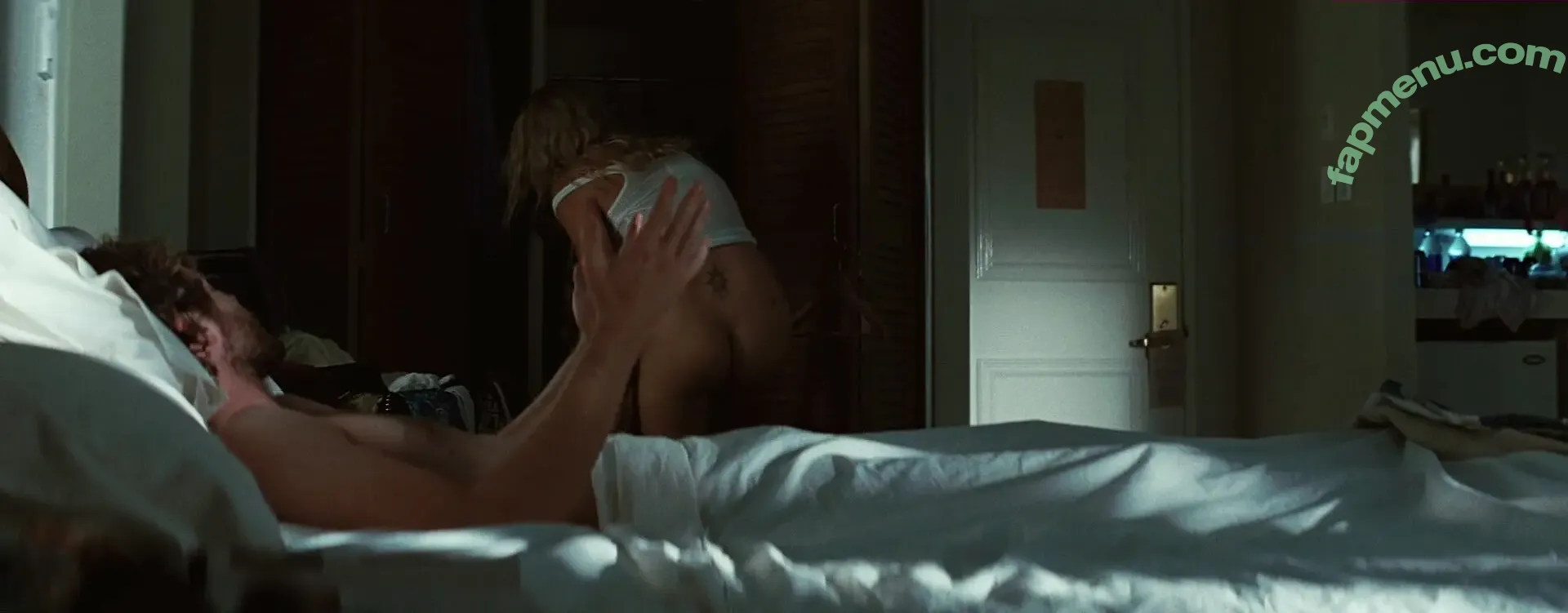 Laura Ramsey nude photo #0004 (lauraramseyofficialfan)