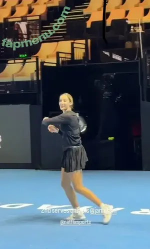 Laura Robson / laurarobson5 nude photo #0067