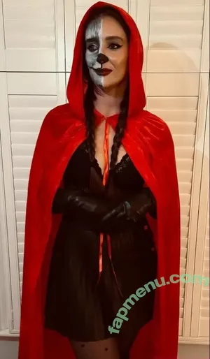 Laura Robson / laurarobson5 nude photo #0102