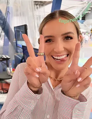 Laura Robson / laurarobson5 nude photo #0120