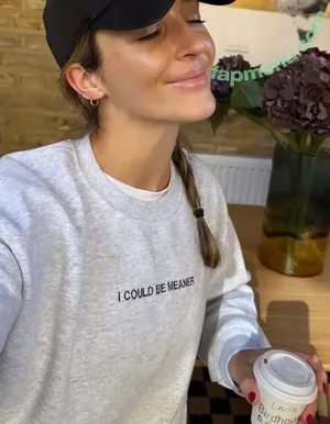 Laura Robson / laurarobson5 nude photo #0129