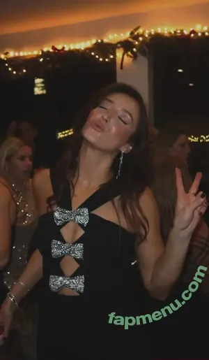 Laura Robson / laurarobson5 nude photo #0158