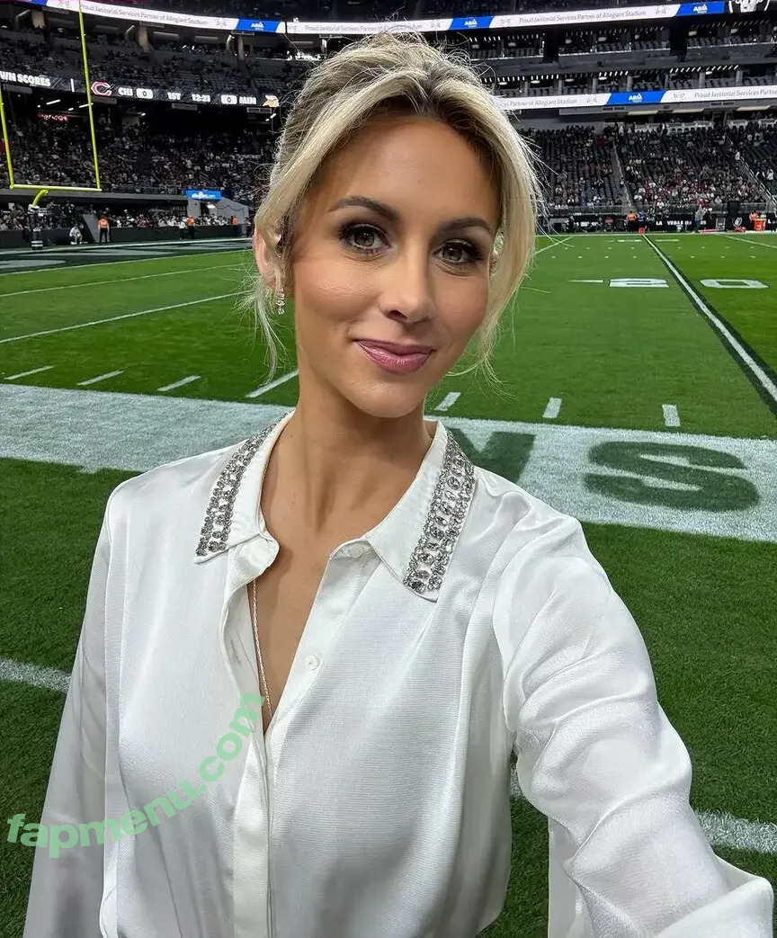 Laura Rutledge nude photo #0070 (lauramrutledge)