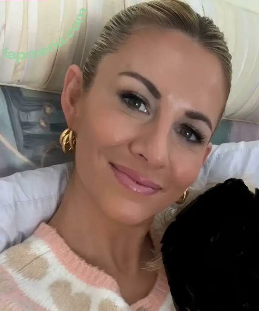 Laura Rutledge nude photo #0109 (lauramrutledge)