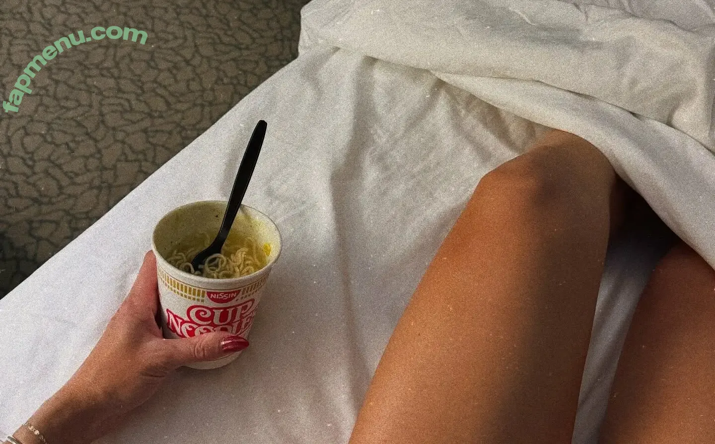 Laura Rutledge nude photo #0172 (lauramrutledge)