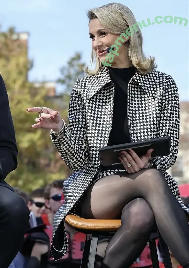 Laura Rutledge nude photo #0195 (lauramrutledge)