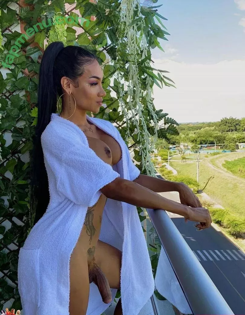 Laura Saenz nude photo #0005 (laurasaenzxx / laurasaenzxxx / sweetlaurasaenz)