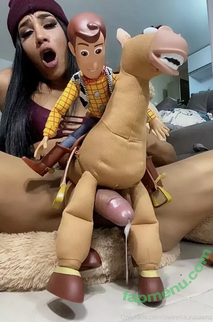 Laura Saenz nude photo #0063 (laurasaenzxx / laurasaenzxxx / sweetlaurasaenz)