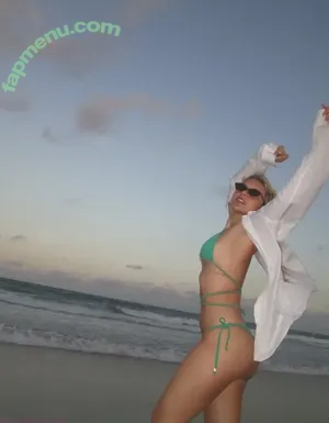 Laura Schadeck / lauraschadeck nude photo #0123