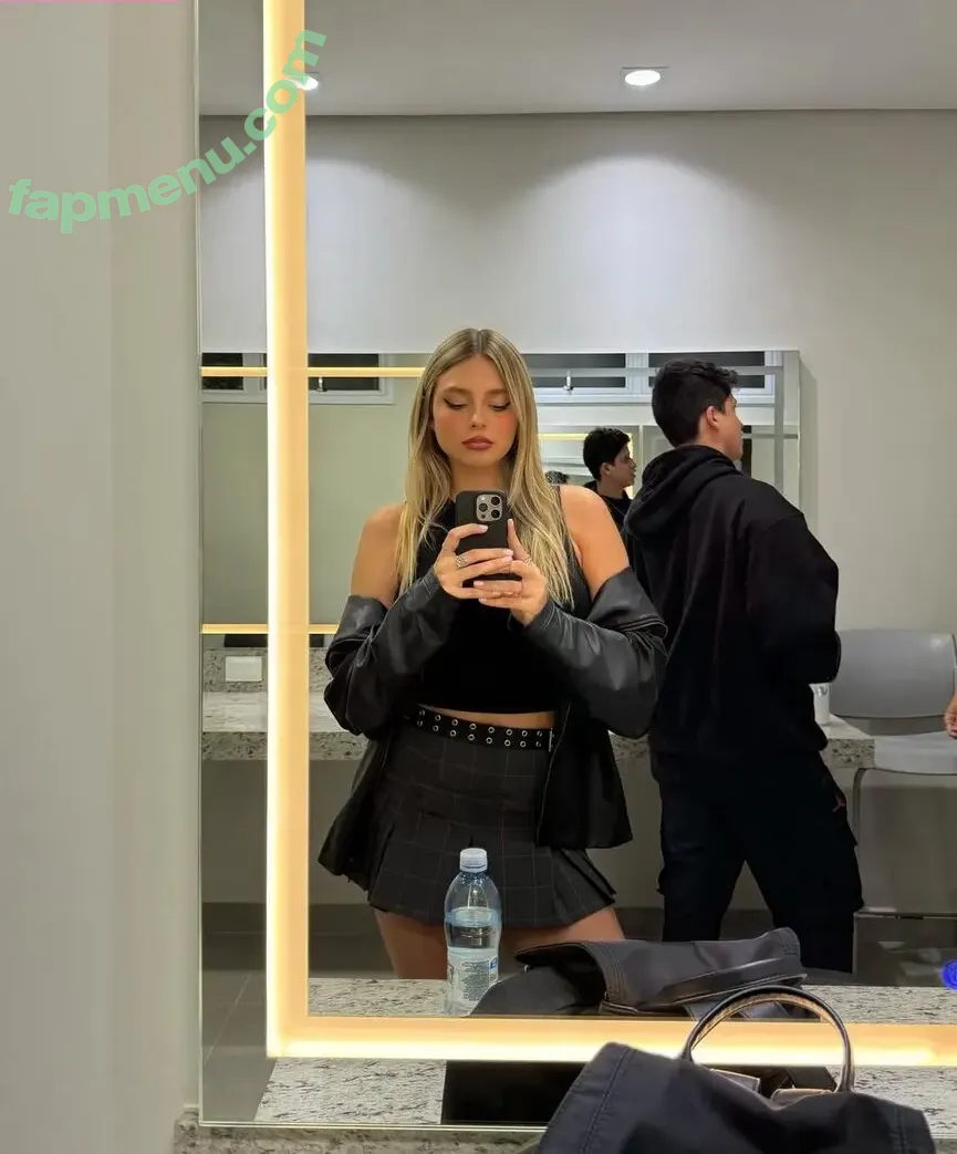 Laura Schadeck nude photo #0033 (lauraschadeck)