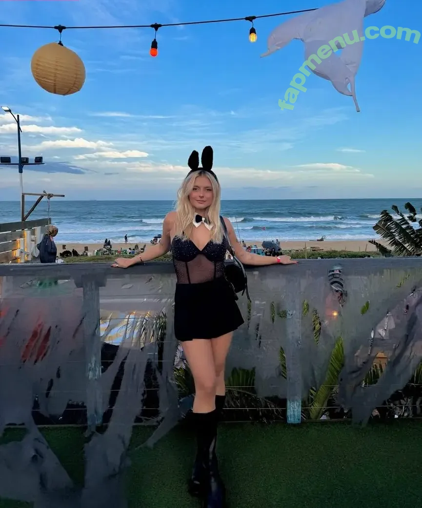 Laura Schadeck nude photo #0066 (lauraschadeck)