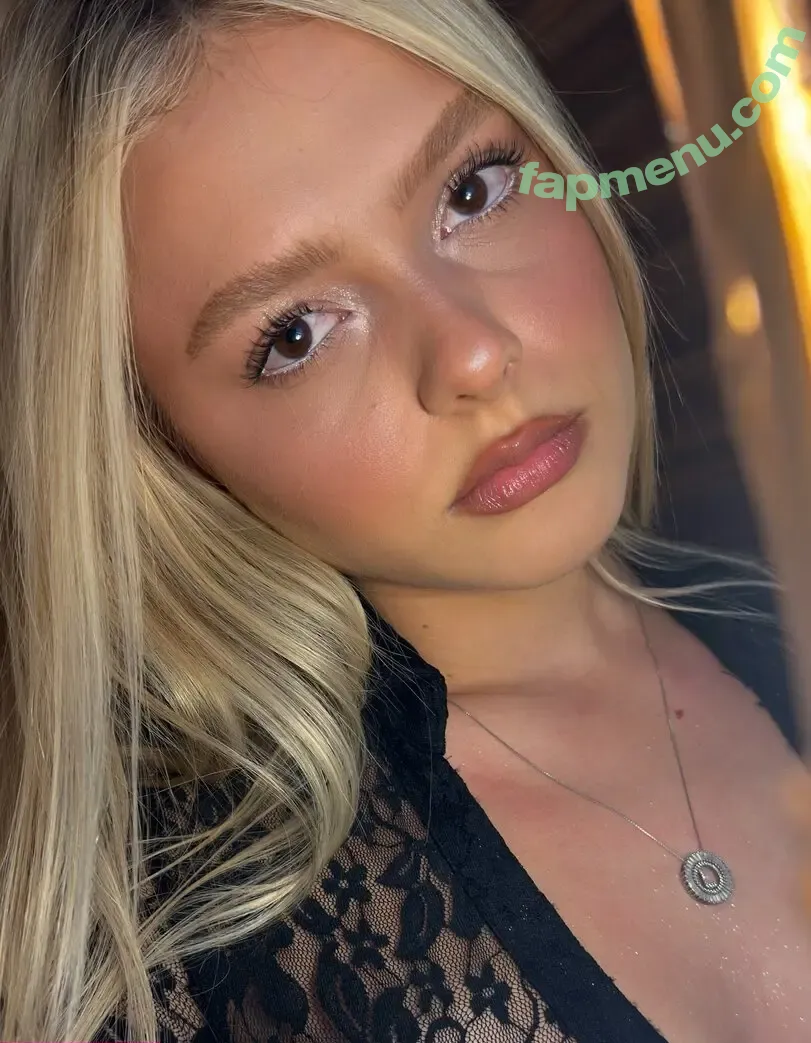 Laura Schadeck nude photo #0085 (lauraschadeck)