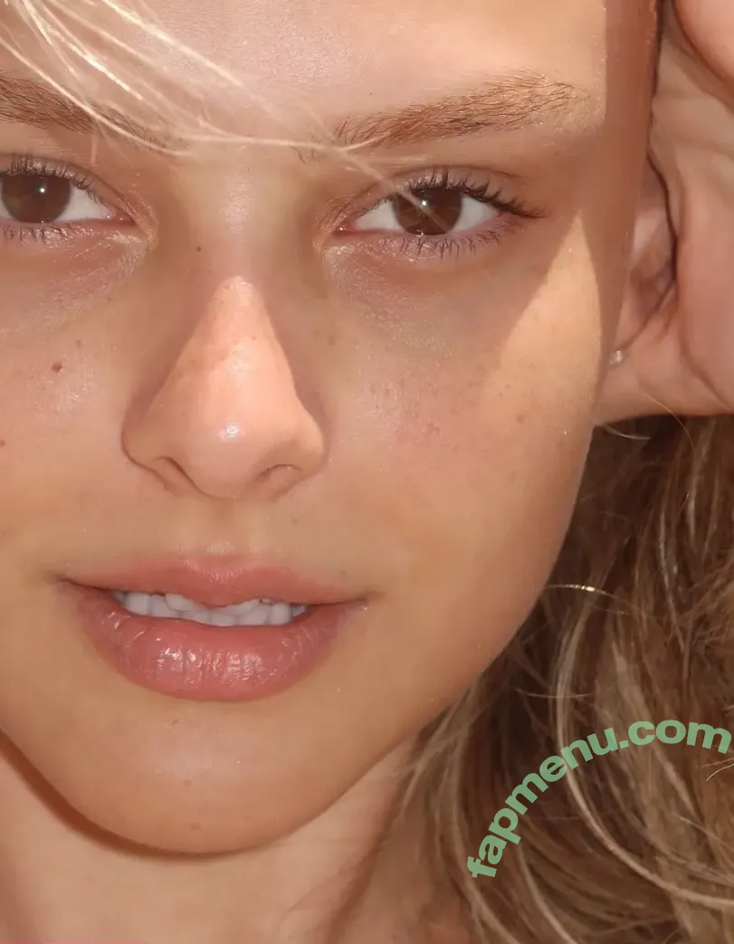 Laura Schadeck nude photo #0118 (lauraschadeck)