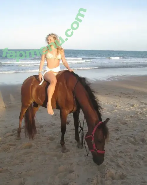 Laura Schadeck nude photo #0129 (lauraschadeck)