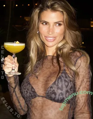 Laura Schultz / laa.schu nude photo #0432