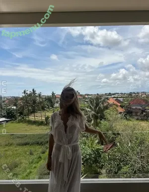 Laura Schultz / laa.schu nude photo #0453