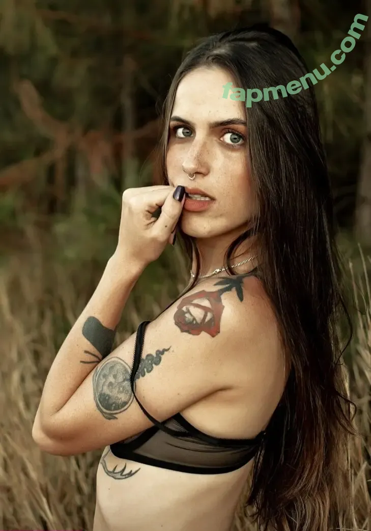 Laura Siqueira nude photo #0016 (laurasqueira)