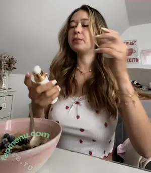 Laura Sophie / laurasophie nude photo #0222