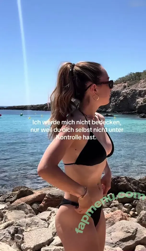 Laura Sophie nude photo #0153 (laurachesnok)