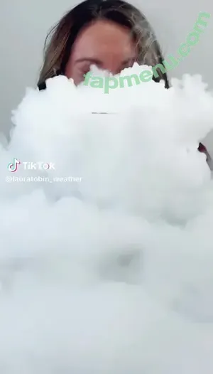 Laura Tobin / lauratobinweather nude photo #0657