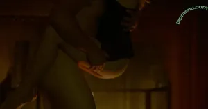 Laura Vandervoort / lauravandervoort nude photo #0004