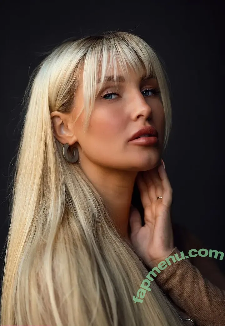 Laura Vetter nude photo #0030 (Laura Vetter)