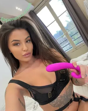 Laura Von Gallucci / Lauravon / ivankapeach / lauravongall / lauravongallucci / vongallucci nude photo #0064